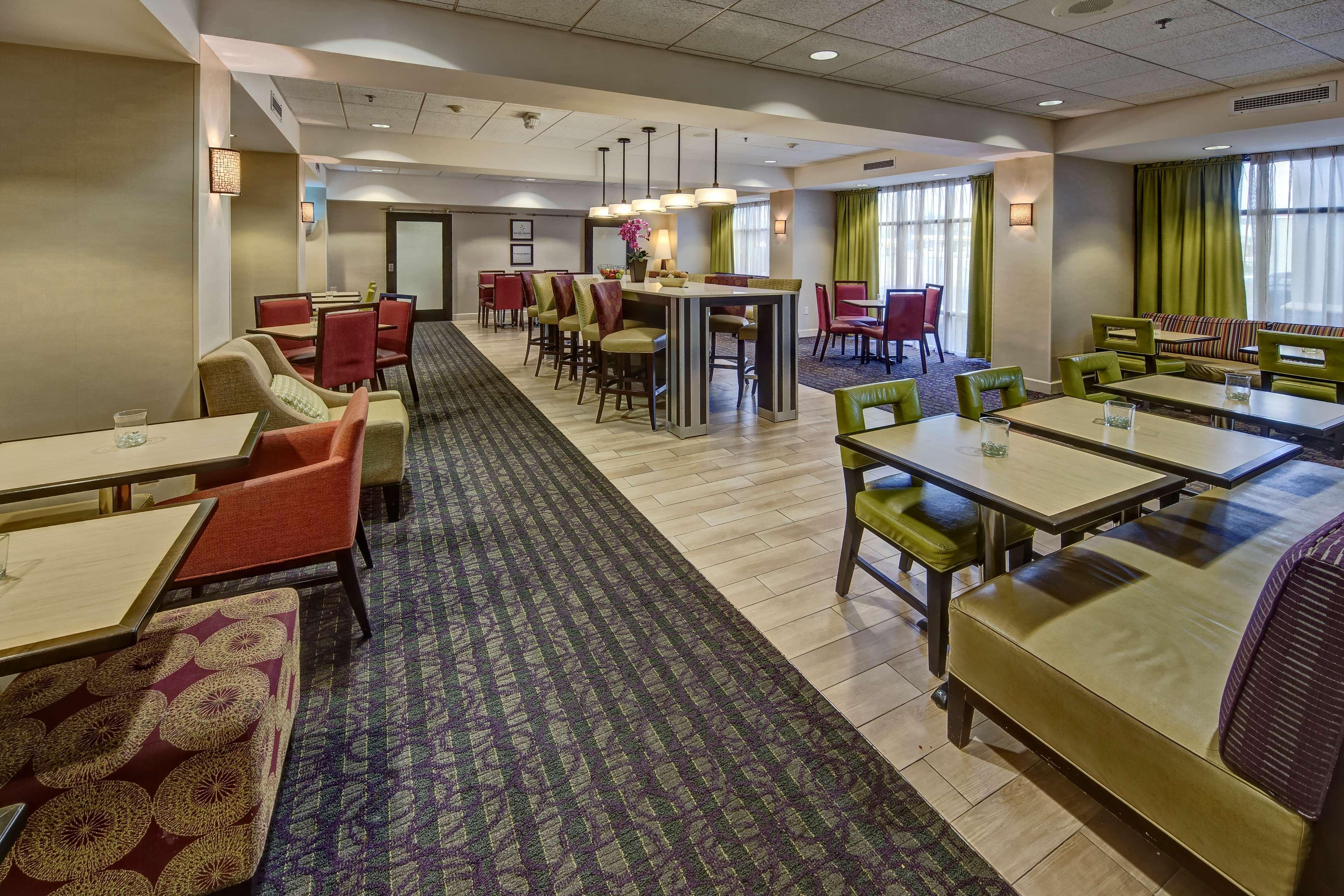 Hampton Inn דון מראה חיצוני תמונה
