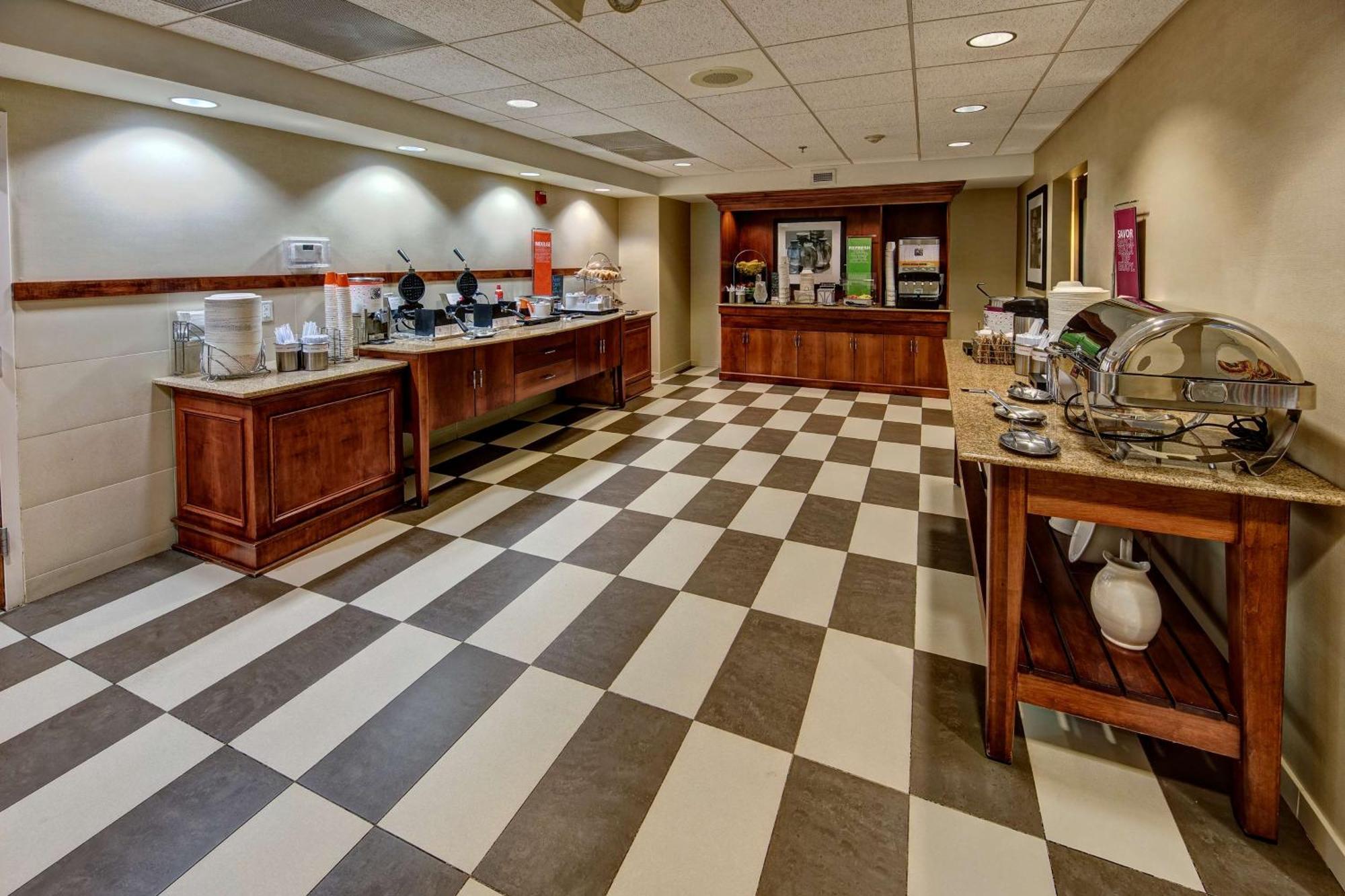 Hampton Inn דון מראה חיצוני תמונה