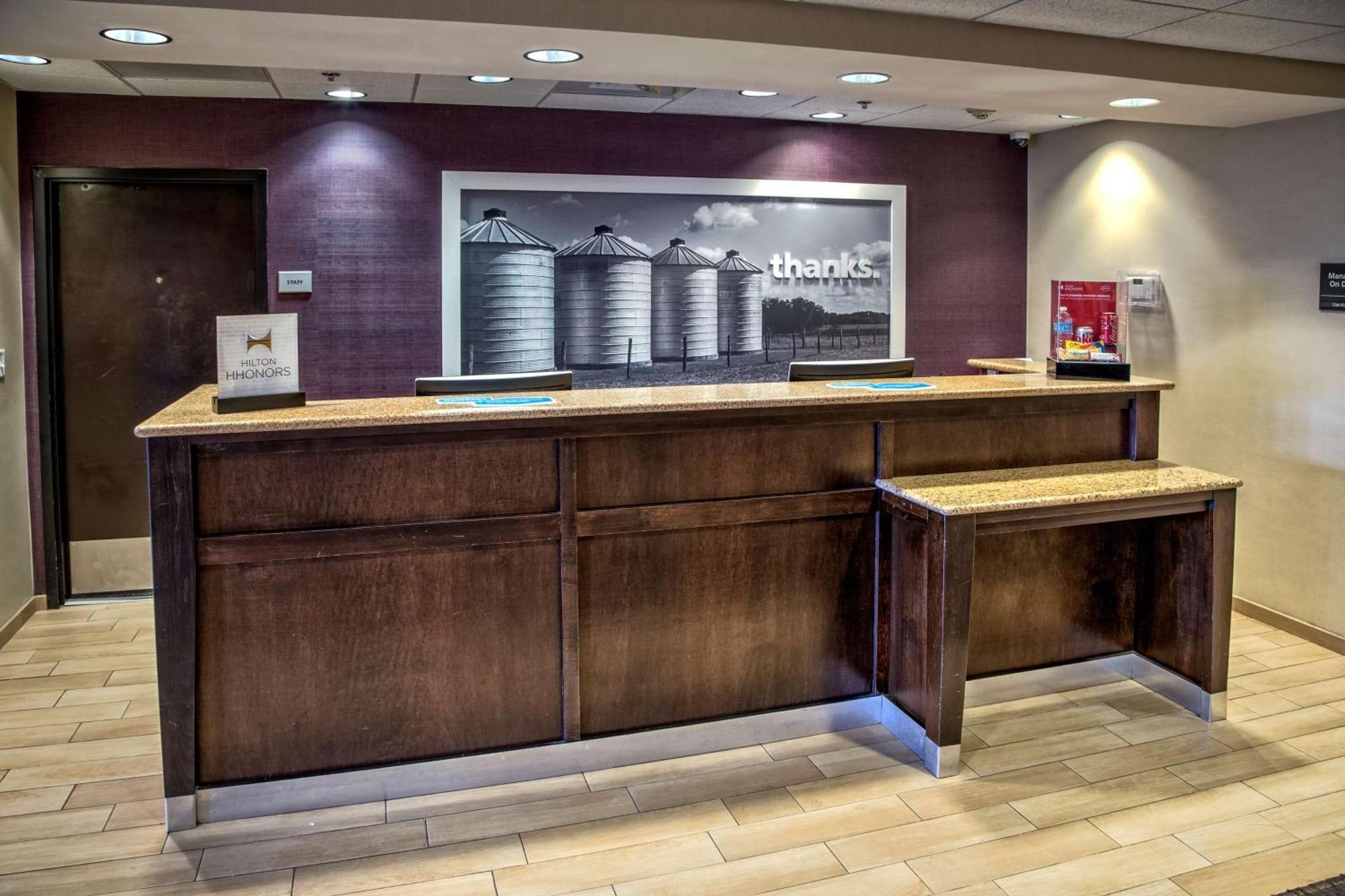 Hampton Inn דון מראה חיצוני תמונה