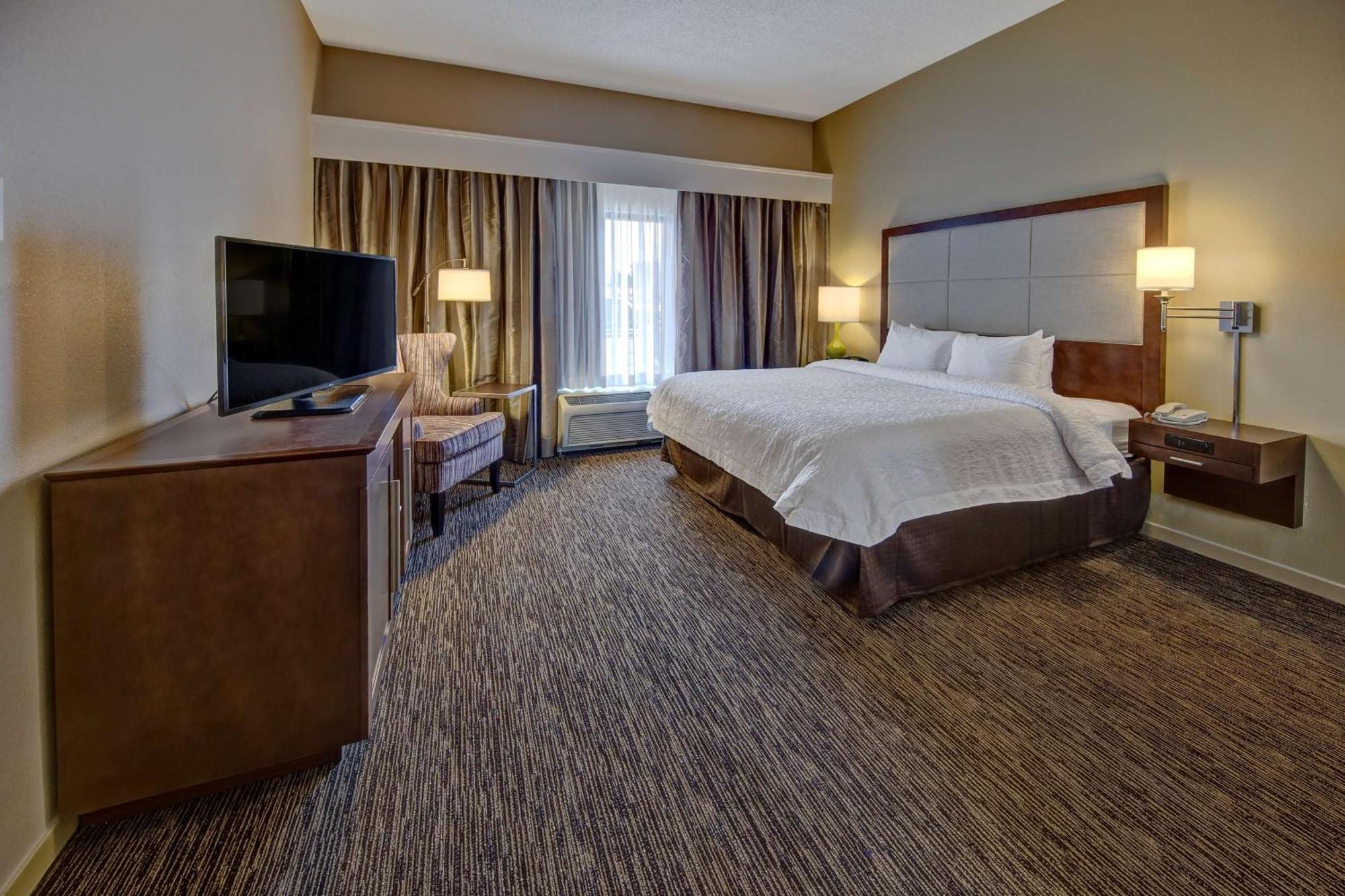Hampton Inn דון מראה חיצוני תמונה